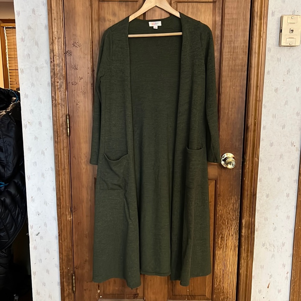 Long green cardigan w pockets size small
